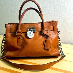 Michael Kors Purse leather